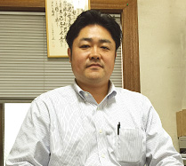 有限会社 伊万里 専務取締役 岩野 俊介 様
